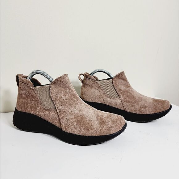 Earth Origins  - Picture 10 of 11